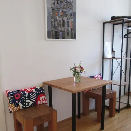 Studio Lindenhof Apartment *