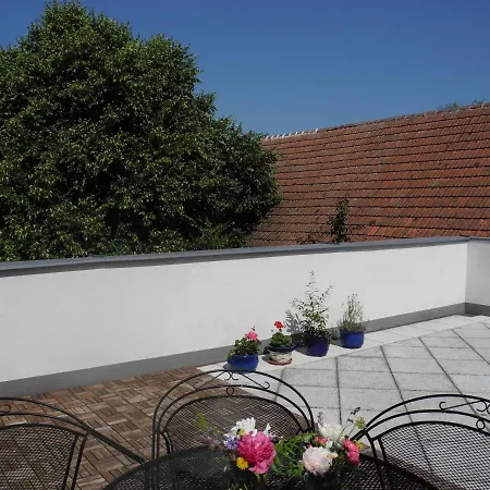 Apartment Am Lindenhof *